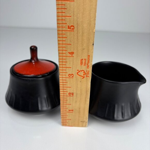 Vintage Black & Red Ceramic Creamer & Sugar Bowl Set With Lid - Picture 4 of 4
